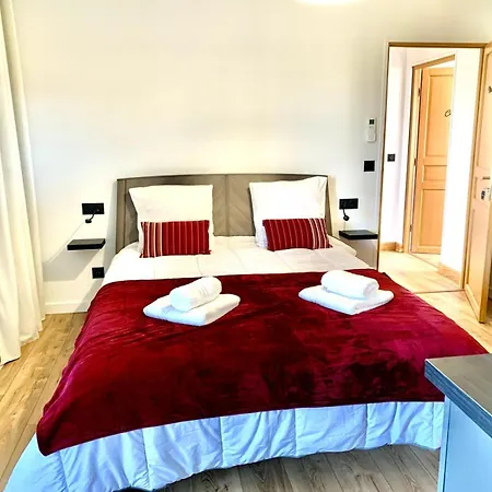 - A La Campagne, Marinette *