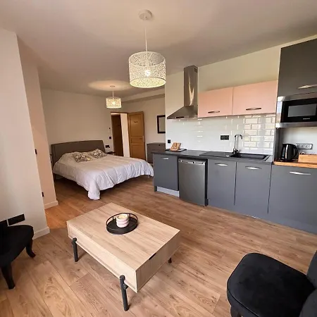 - A La Campagne, Marinette