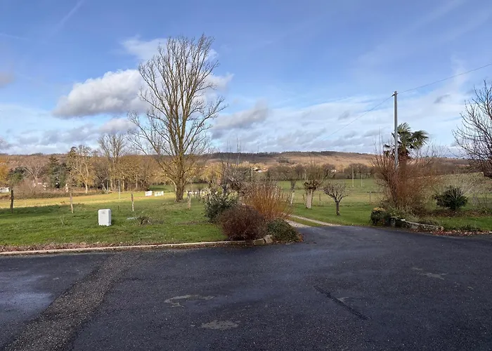 - A La Campagne, Marinette Lias